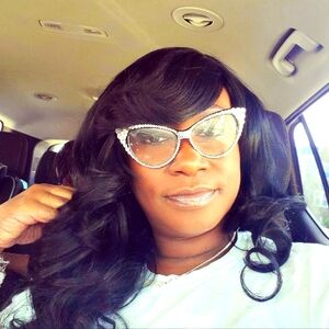 Meet your Posher, Janine